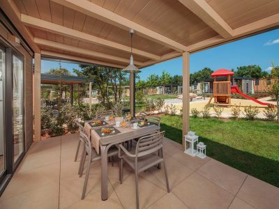 camping-lanterna-mediterannean-garden-premium-mobile-homes-terace