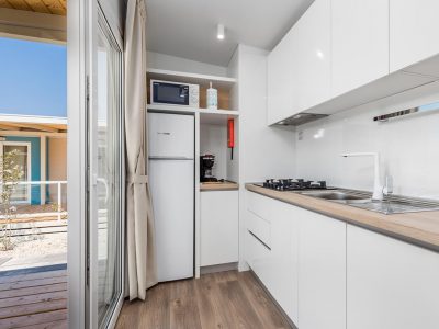 camping-omisalj-kitchen-of-mobile-home