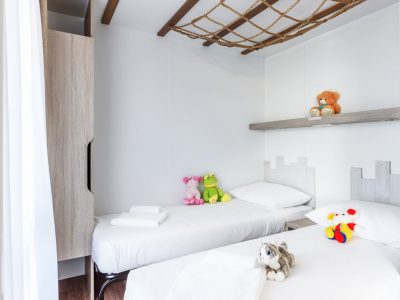 camping-vestar-mobile-homes-superior-kitchen-children-bedroom
