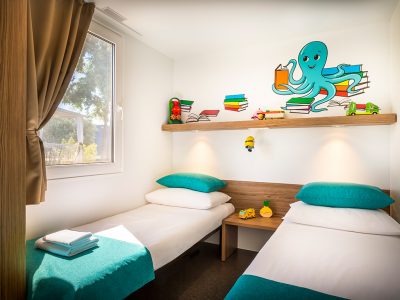 campsite-aminess-park-mareda-mirami-family-mobile-home-bedroom