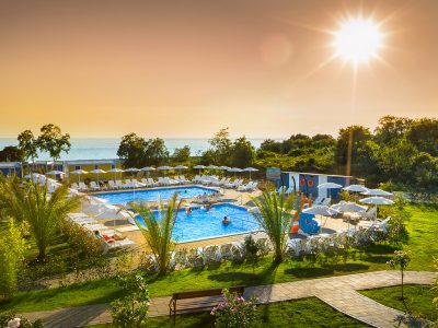 mirami-family-village-pool-2-2
