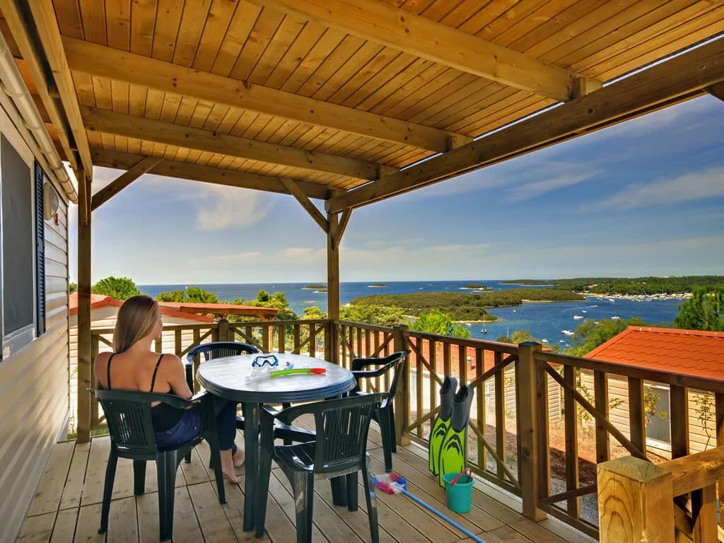 camping-orsera-view-from-mobile-homes-2
