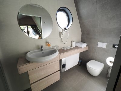 plitvice-holiday-resort-interior-of-lake-house-i