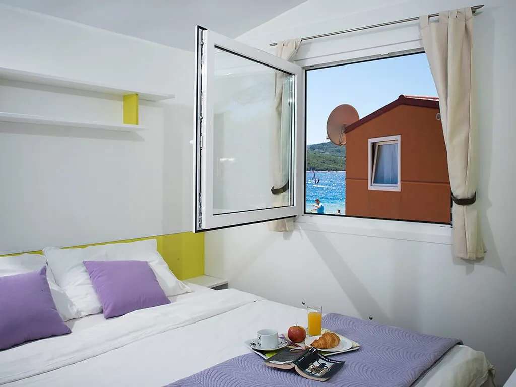 camping-perna-mobile-homes-bianca-premium-double-bedroom