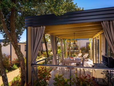 istra-premium-camping-resort-mobile-home-bella-vista-premium-terrace