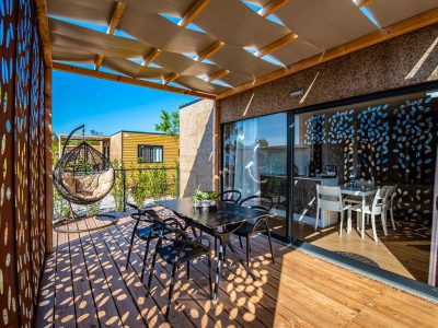 camping-arena-grand-kazela-mobile-home-green-terrace