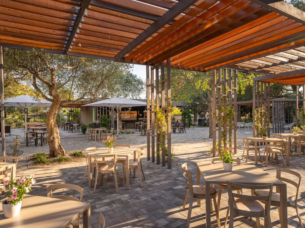 camping-amarin-food-and-beverages-court