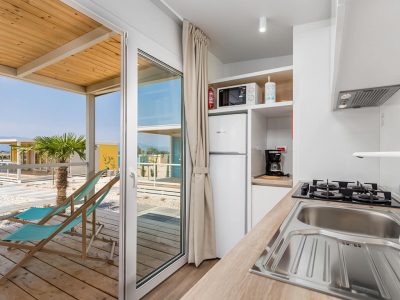 camping-omisalj-interior-of-mobile-home-4