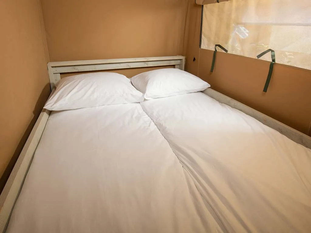 equipped-tent-glamping-bedroom