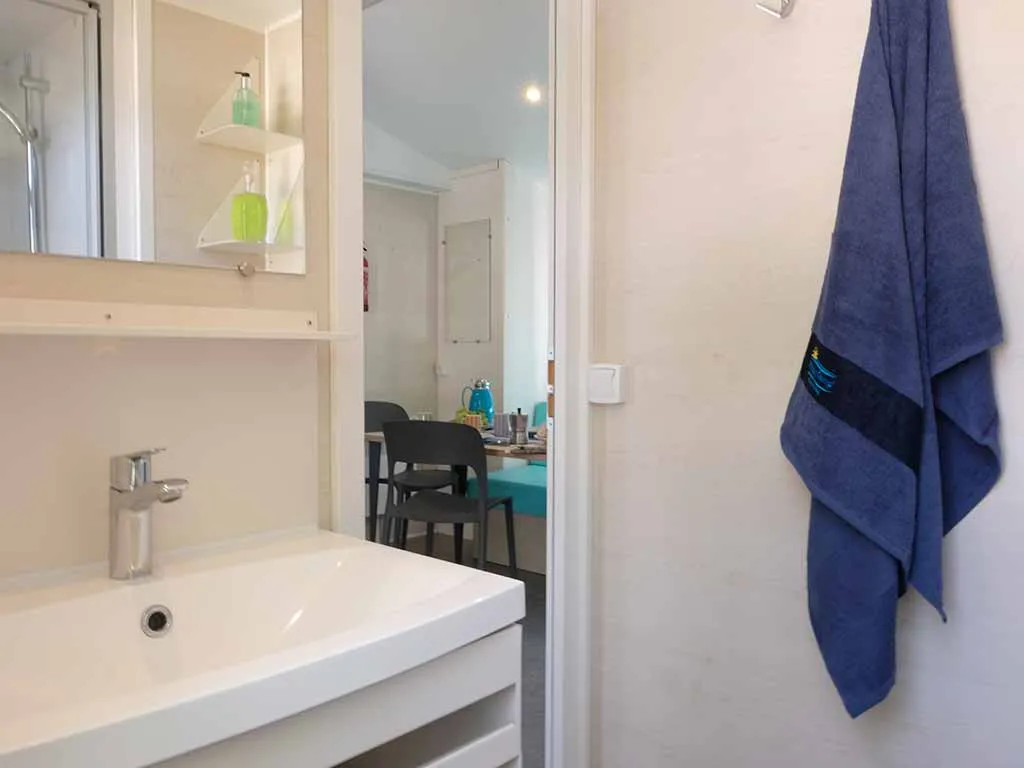 mobile-home-happy-premium-bathroom-sink-2