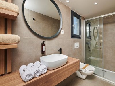 san-servolo-camping-resort-mobile-homes-agava-bathroom