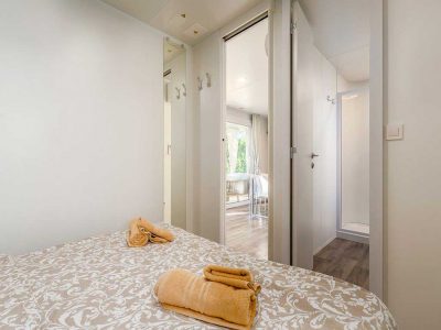 campsite-park-polidor-family-jacuzzy-bedroom-i