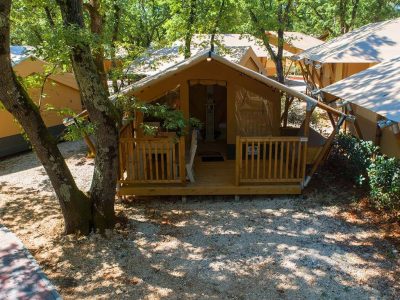 equipped-tent-glamping-exterior-2-1