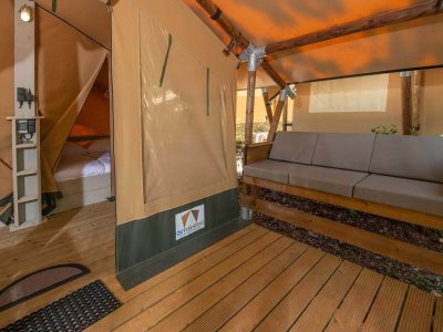 equipped-tent-glamping-interior-4