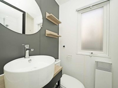 mobile-homes-privilege-bathroom-1