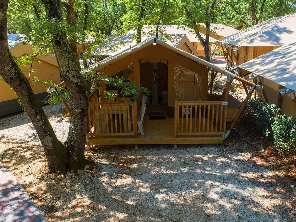 equipped-tent-glamping-exterior-2-3