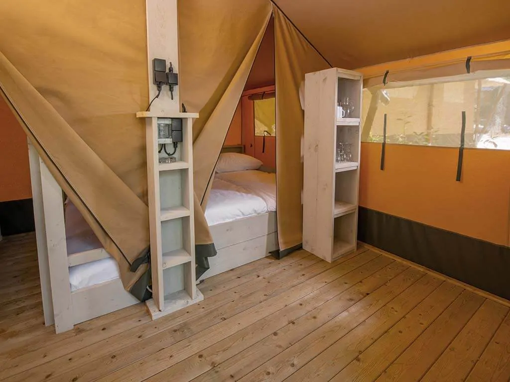 equipped-tent-glamping-interior-3-4