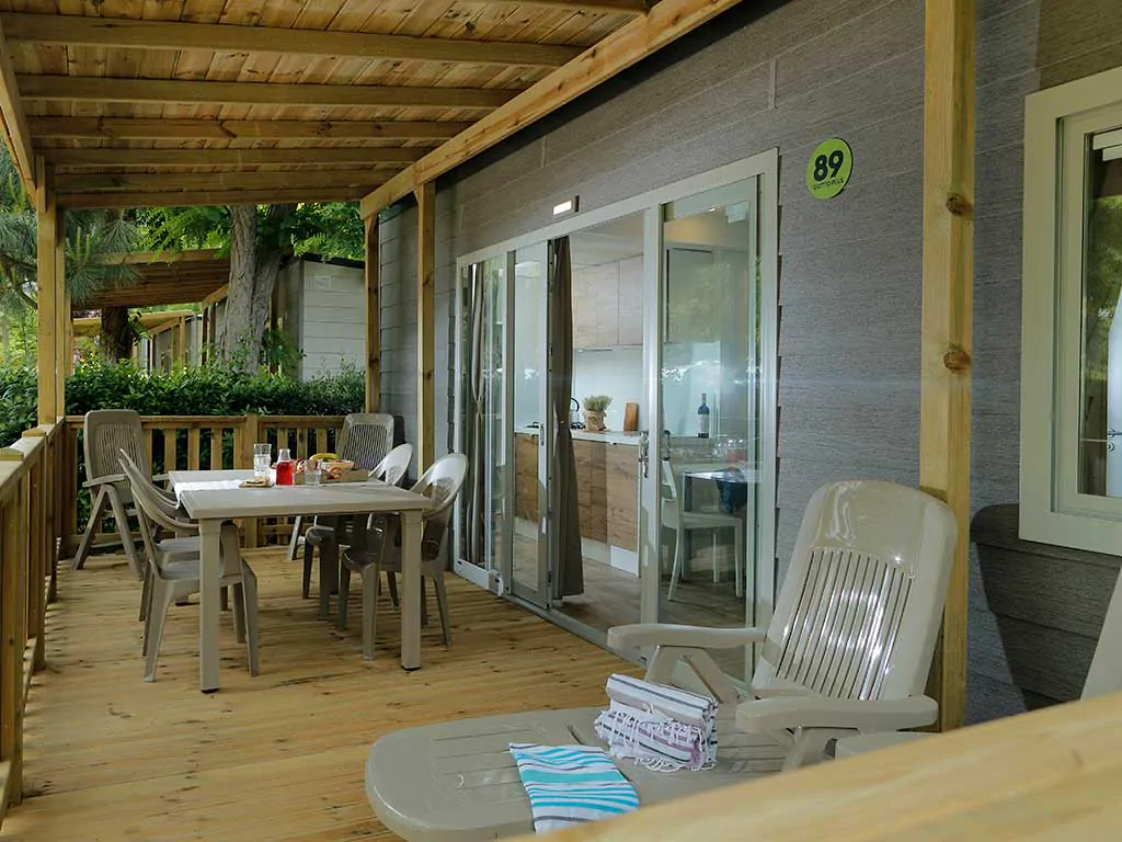 giotto-plus-mobile-home-terrace-2