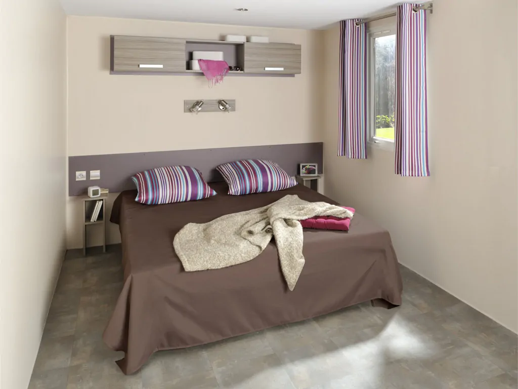 venue-holidays-campsite-cisano-san-vito-mobile-home-grand-800-bedroom