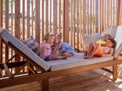 mobile-home-sunlodge-catalpa-exterior-terrace-i-3