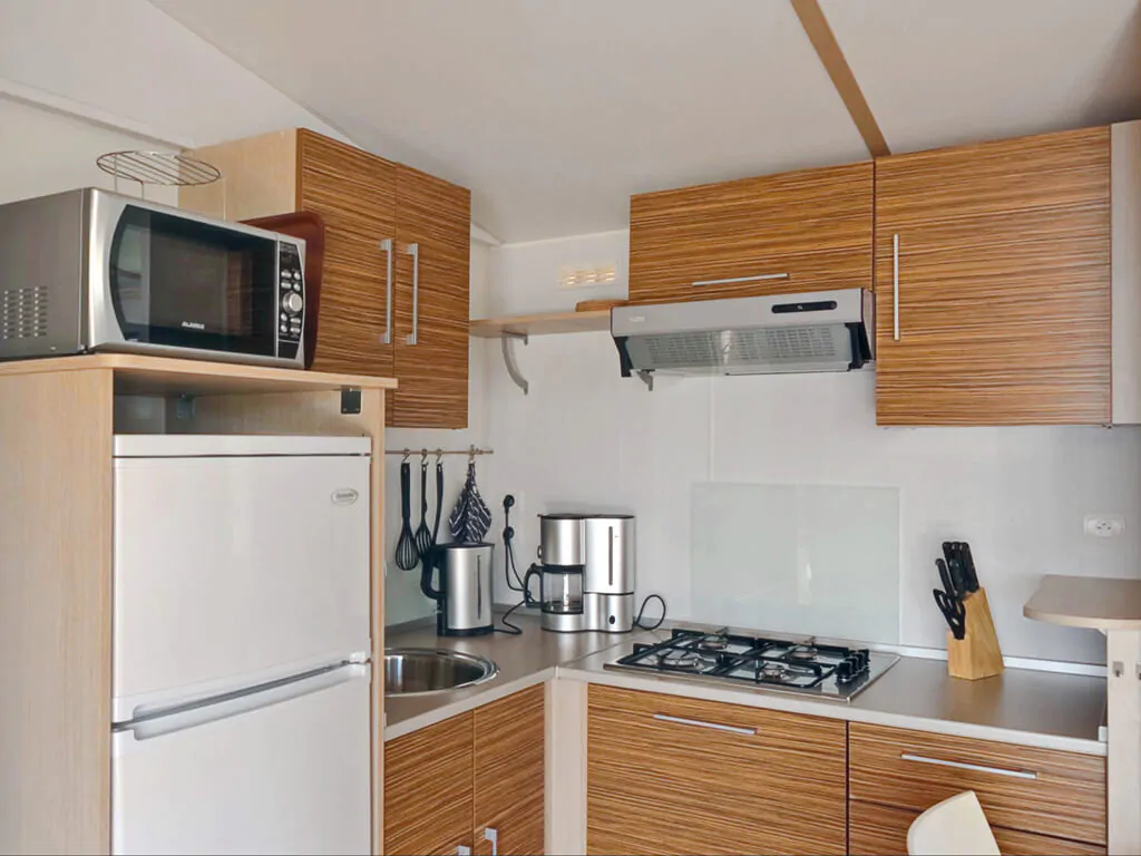 sun-lodge-aspen-mobile-home-interior-kitchen-3