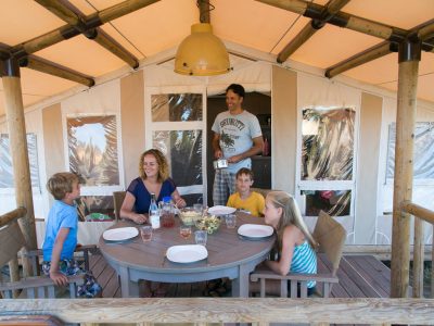 sunlodge-safari-tent-exterior-terrace-dining-area-3