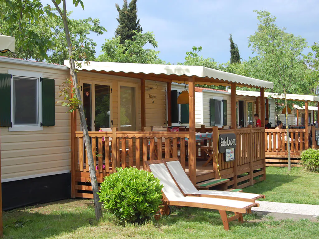 mobile-home-sunlodge-redwood-exterior-terrace-i-9