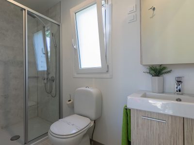 campsite-bivillage-mobile-home-superior-bathroom-2