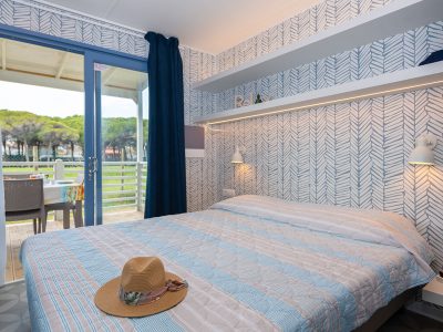 campsite-cenesatico-mobile-home-venere-interior-bedroom