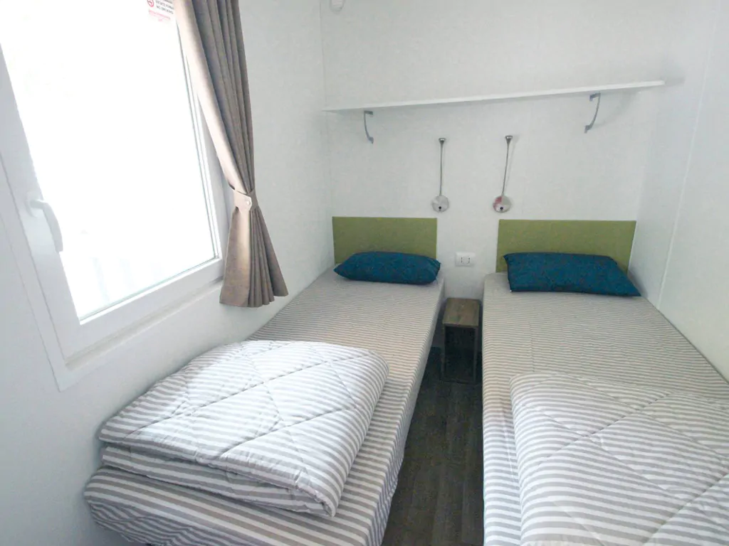 happy-camp-happy-superior-interior-bedroom