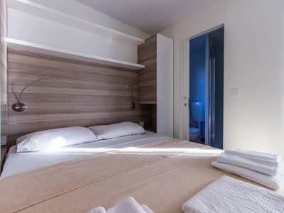 klenovica-mobile-home-family-interior-bedroom-2