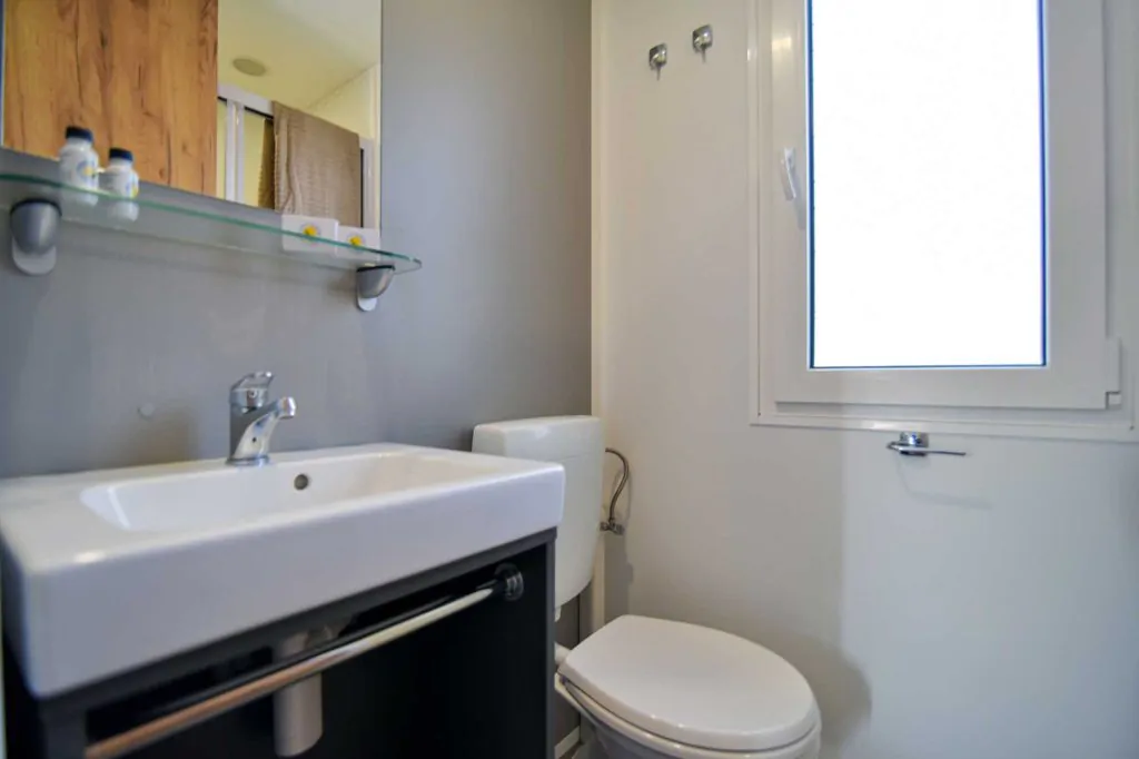 la-risacca-family-collection-lodge-deluxe-family-interior-bathroom