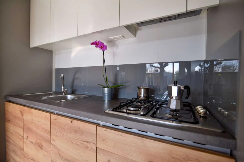 la-risacca-family-collection-lodge-deluxe-family-interior-kitchen