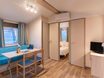 orbetello-family-collection-lodge-comfort-dog-interior-living-room-table