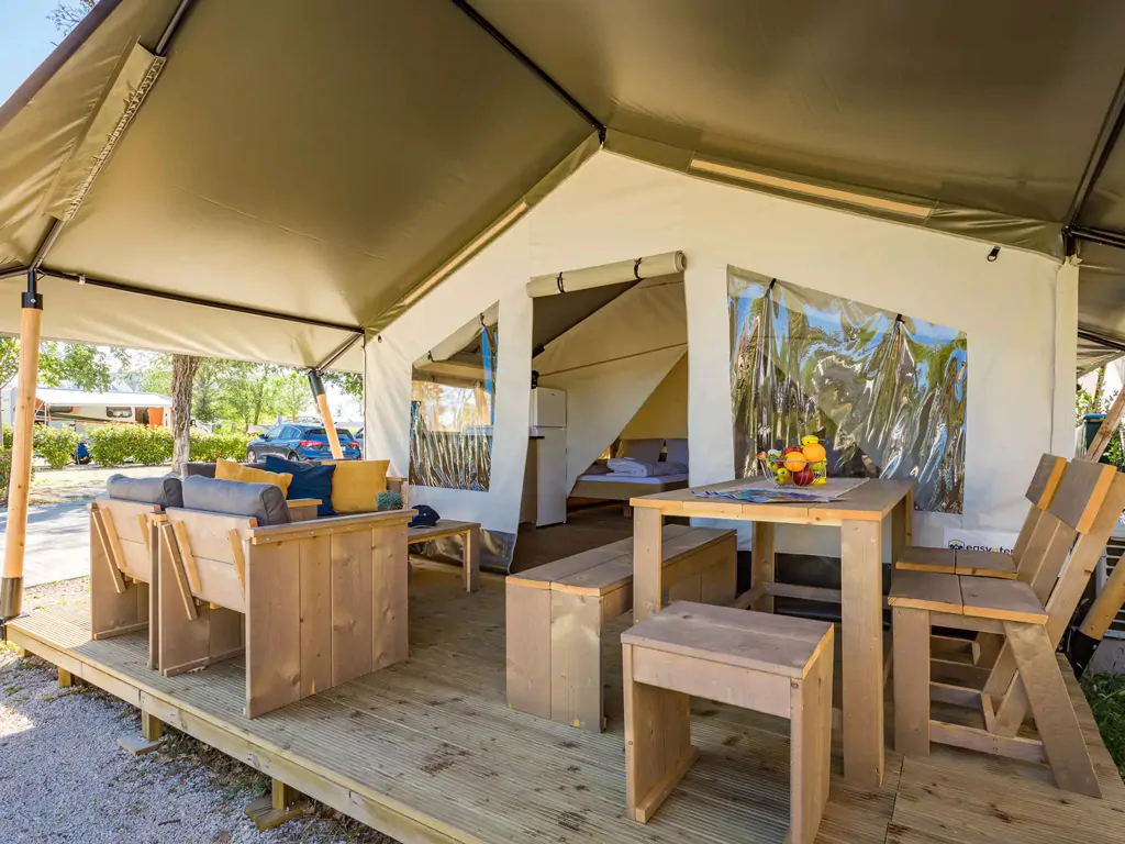 istra-sunny-tent-exterior-veranda-2