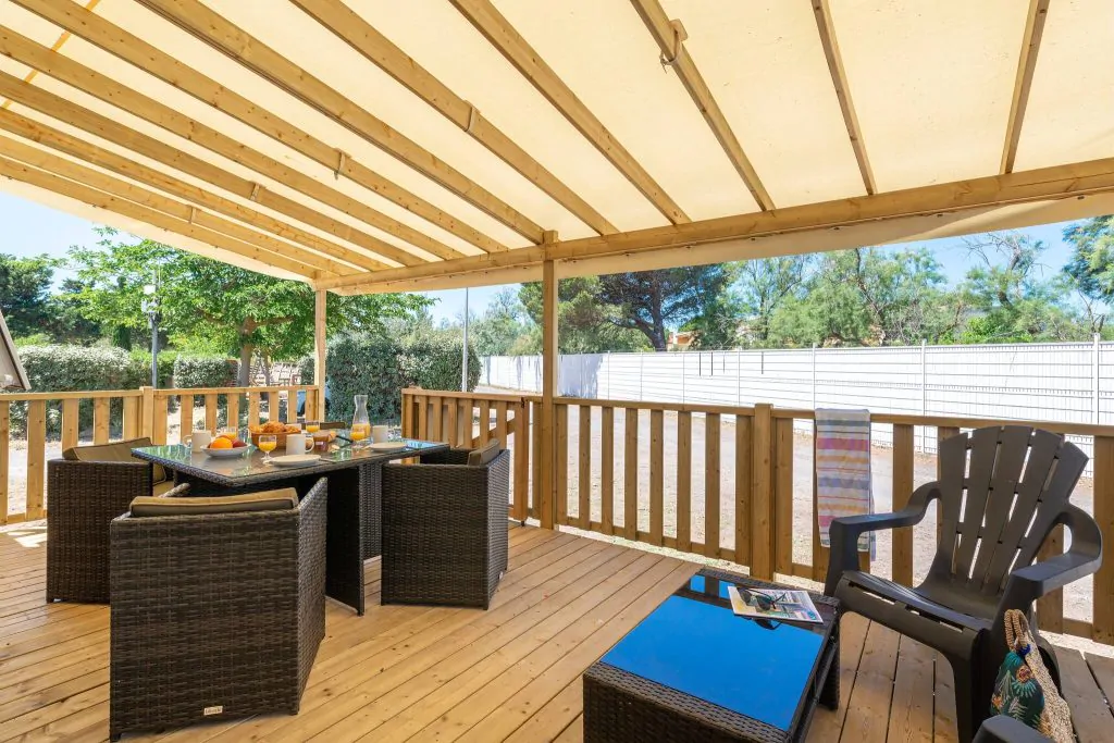 camping-lanterna-premium-lounge-for-6-persons-terrace-i1