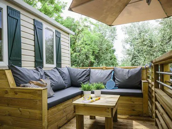 camping-lanterna-premium-lounge-for-6-persons-terrace-ii1