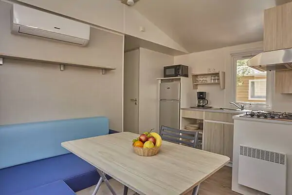 camping-lanterna-comfort-for-4-persons-interior1