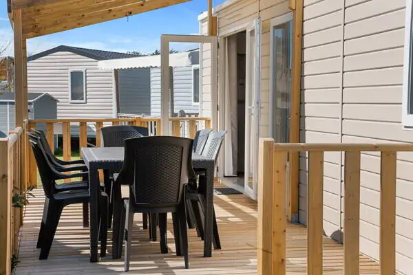 camping-lanterna-comfort-for-4-persons-terrace1