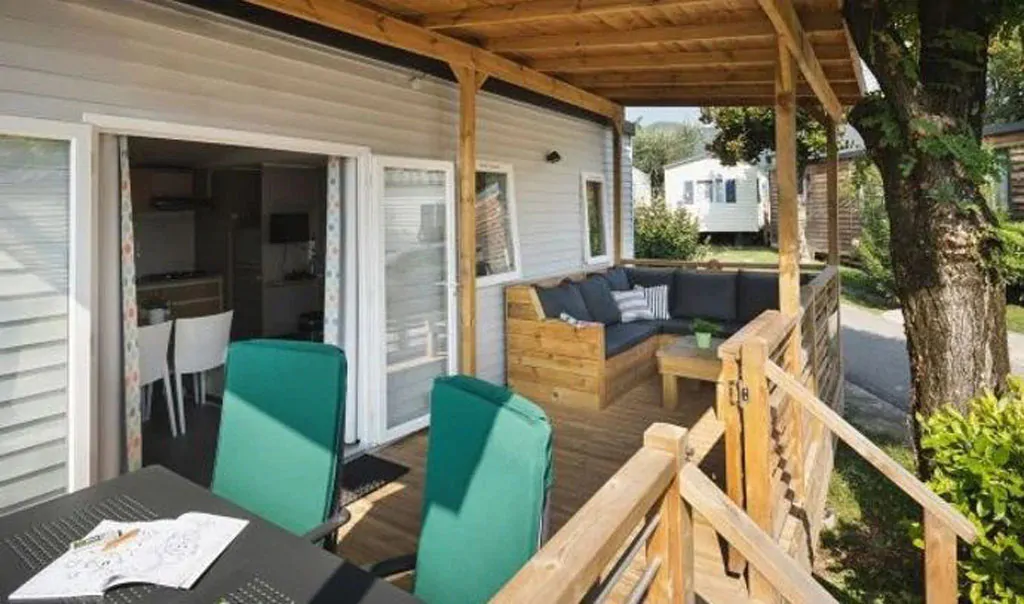 campsite-park-umag-mobile-home-premium-balcony-for-6-persons-exterior-terrace-i