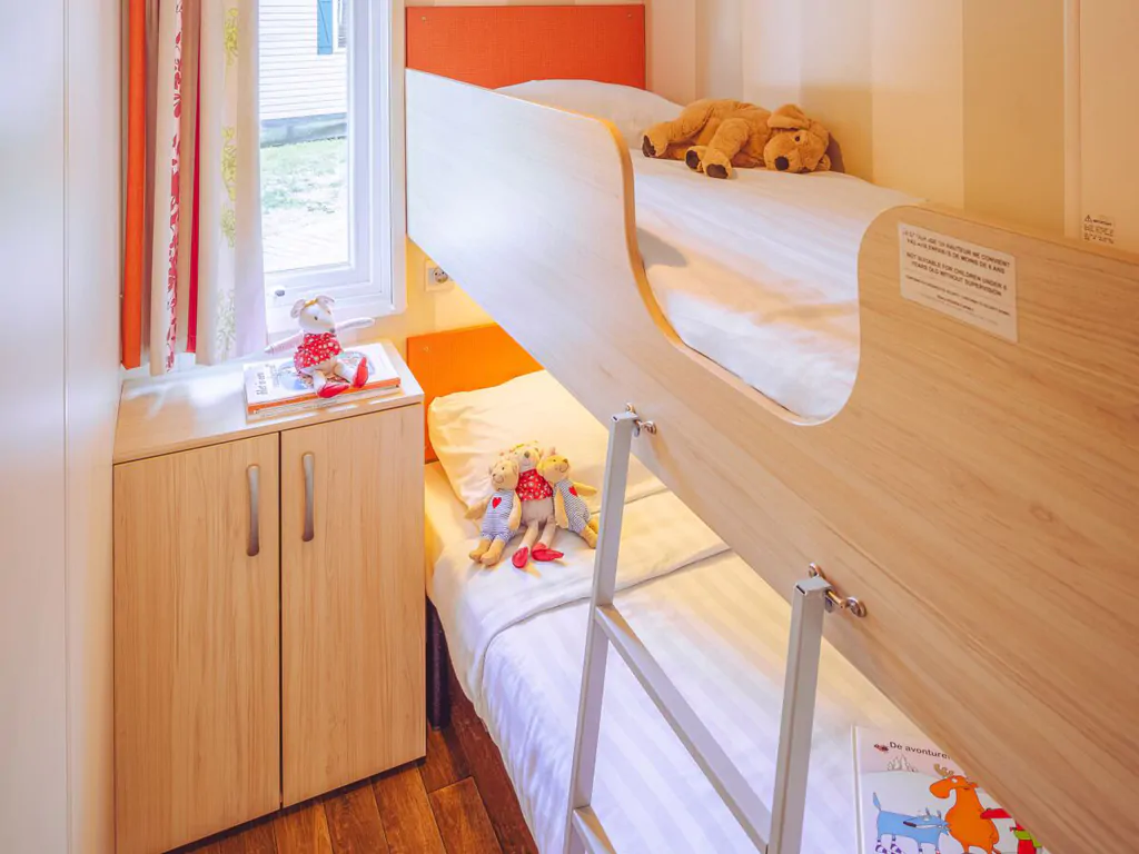 lanterna-premium-camping-resort-premium-interior-bunk-beds-2