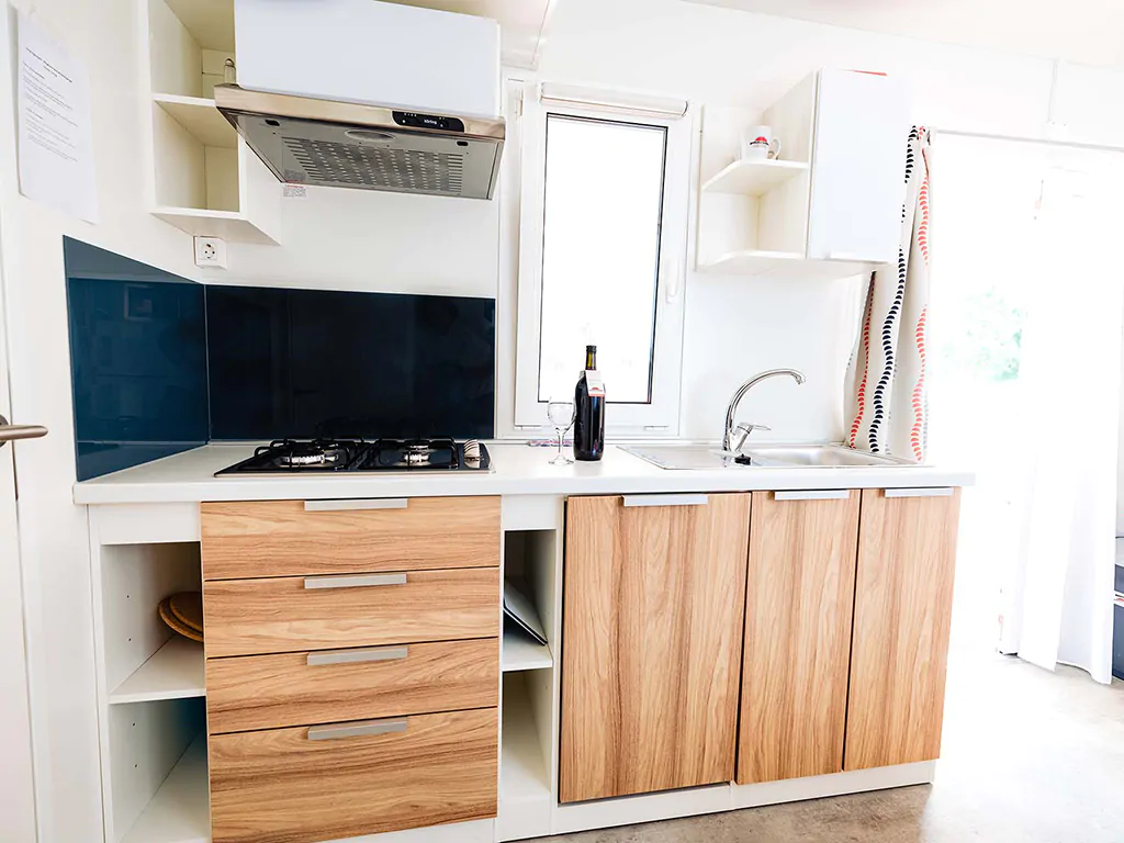 mobile-home-premium-a-interior-kitchen-3