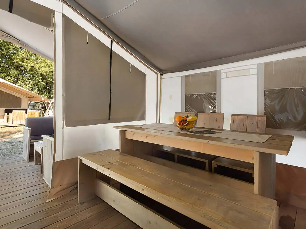 camping-bijela-uvala-luxury-safari-tent-dining-table