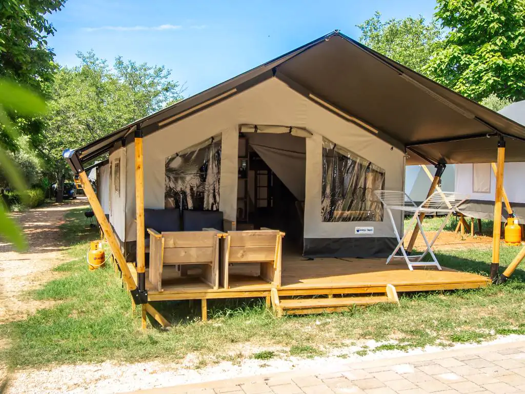 camping-porto-sole-afari-tent-comfort-exterior-front-view