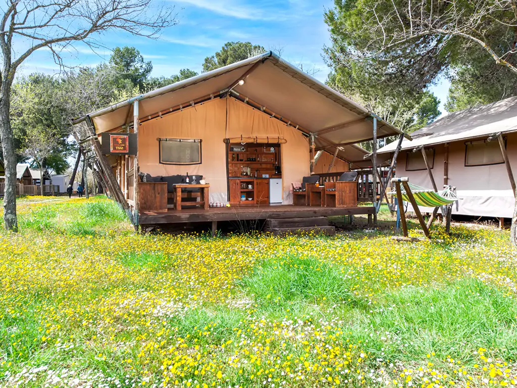 campsite-bivillage-superior-two-bedroom-safari-tent-exterior