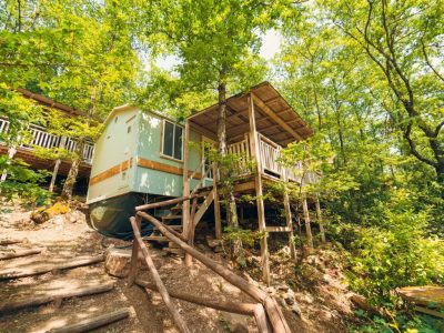 cottage-classic-view-from-the-path