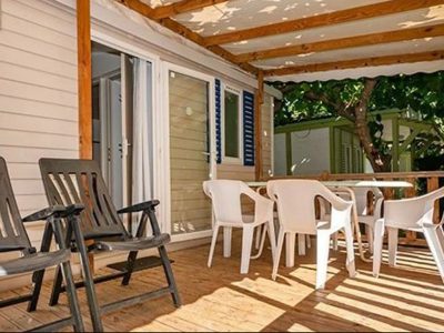 camping-village-portofelice-mobile-home-comfort-exterior-terrace-view