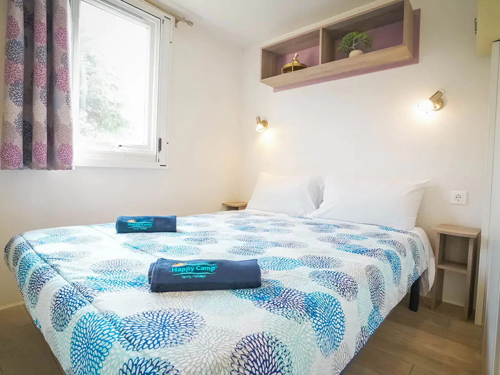 happy-premium-interier-double-bed-view