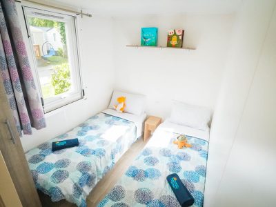 happy-premium-interier-single-beds-view