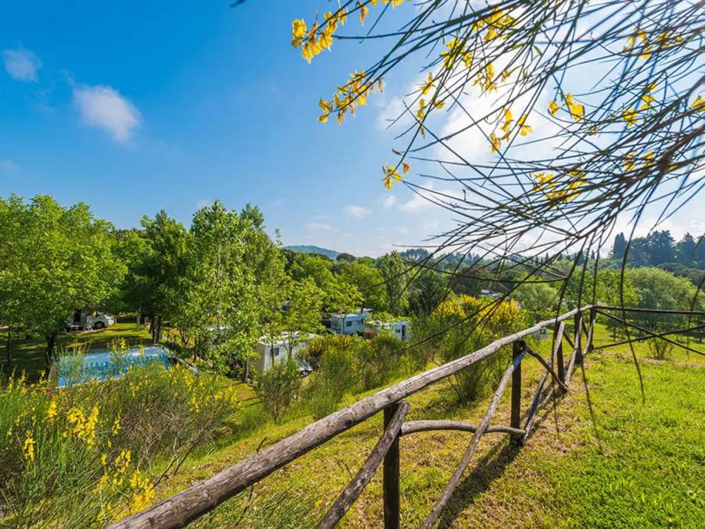camping-village-il-poggetto-exterior-view